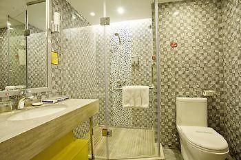 Miaozu Buyi Hotel Fenghuang Extérieur photo