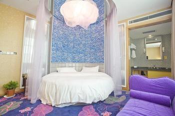 Miaozu Buyi Hotel Fenghuang Extérieur photo