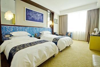 Miaozu Buyi Hotel Fenghuang Extérieur photo